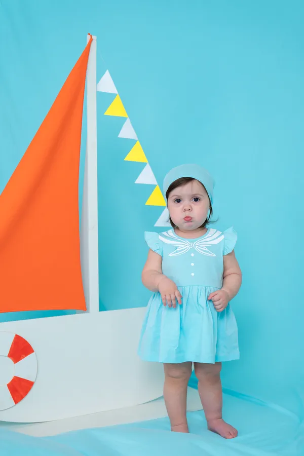 Комплект для девочки ( платье+трусики+косынка)