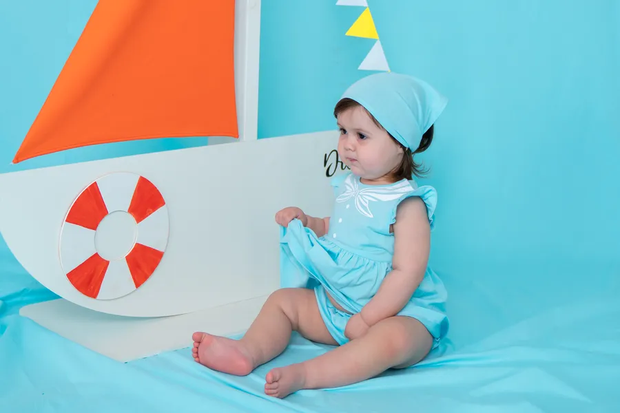 Комплект для девочки ( платье+трусики+косынка)