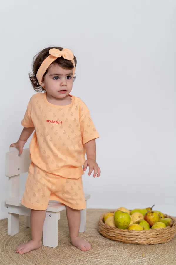 Комплект для детей ( футболка+ шорты)