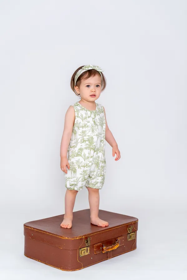 Полукомбинезон для девочки